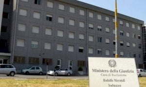 ‘Detenuti trasferiti a Saluzzo dal carcere di Modena, c’è il rischio contagio’