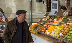 Coronavirus, in arrivo i buoni spesa per chi è in difficoltà: i contributi comune per comune