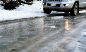 Maltempo: interventi di sgombero neve e antigelivi sulle strade oltre i mille metri