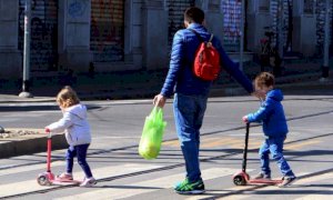 Mezzo dietrofront del Governo: 'Non abbiamo autorizzato l'ora di passeggio con i bambini'