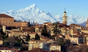 Coronavirus, a Saluzzo una copertura assicurativa per i dipendenti comunali