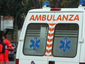 Incidente a San Pietro del Gallo, furgone contro camion: un ferito