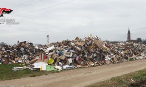 Deposito illecito di rifiuti scoperto dai Carabinieri Forestali a Moretta