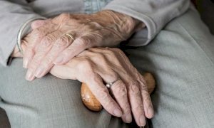 'L’idea di lasciare a casa più a lungo degli altri gli anziani non ci convince'