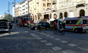 Cuneo, perde il controllo dell'auto e si schianta davanti al Sacro Cuore
