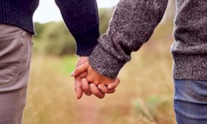 Tra i 'congiunti' anche fidanzati e 'affetti stabili'