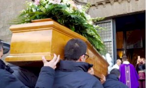 Le Diocesi ribadiscono le disposizioni per i funerali: ''Niente messe'' 
