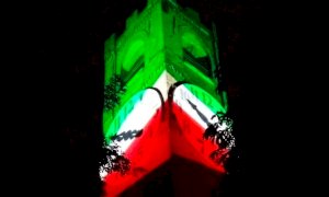 Mondovì, in concomitanza con la riapertura la torre del Belvedere si illumina col tricolore