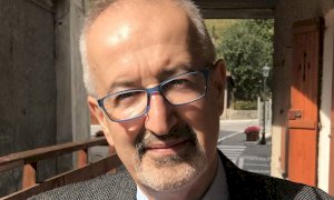 Borgo San Dalmazzo: i funerali del dottor Franco Armellini nel cortile dell'oratorio
