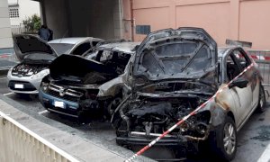 Tre auto in fiamme a Borgo San Dalmazzo: non è esclusa la pista dolosa