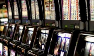 'Cirio e la Lega vogliono cancellare la legge regionale sul gioco d'azzardo: operazione criminale'