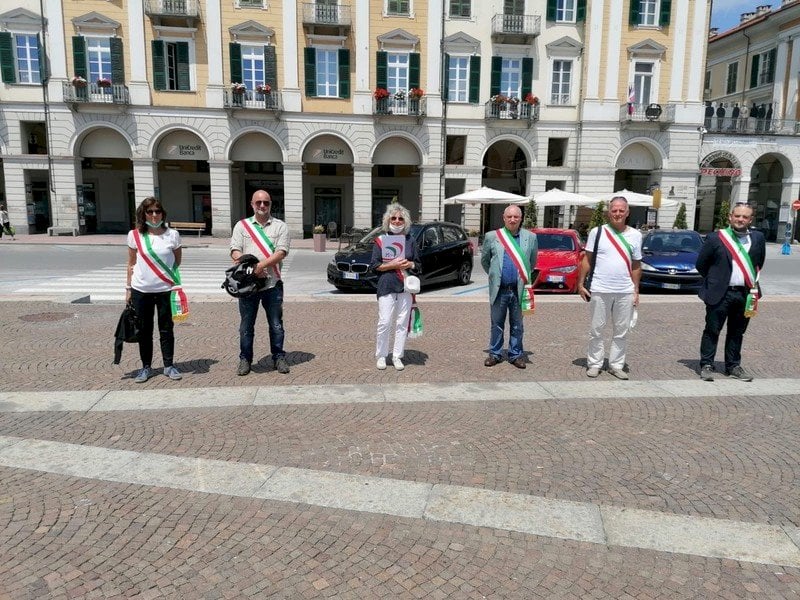 In scena a Cuneo la protesta dei sindaci anti-5G: ‘Tuteliamo la salute dei cittadini’