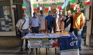 Fratelli d’Italia: ‘Un grande successo la raccolta firme contro il governo Conte’