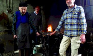 A Coumboscuro apre la mostra d'arte estiva “Ensem – lessico famigliare”