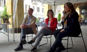 Carrù, si parla di vino, salute, buon cibo e divertissement con Cinzia Ortega, Anna Comba e Lorenzo Tablino