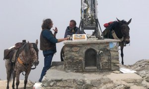 Silvano Degiovanni sul Chersogno con un nuovo compagno di viaggio
