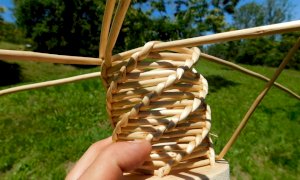 A Limone laboratori di mimo, teatro, musica, cesteria e cucina