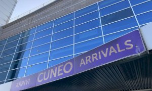 Scontro tra auto e camion di fronte all’aeroporto di Levaldigi: muore un uomo di 47 anni