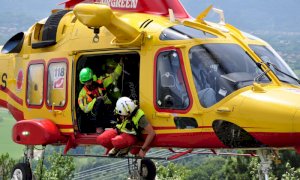 Cade da una parete rocciosa a Marmora, 71enne salvato dal 118