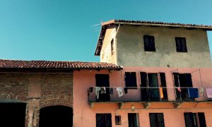 Stagionali, Calderoni rimanda l’apertura del sito di accoglienza nell’ex casa del custode del cimitero