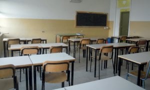 Tensostrutture a noleggio per le mense e nuovi banchi: Cherasco investe per la ripresa della scuola
