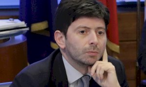 Coronavirus, tampone per chi rientra da Croazia, Grecia, Malta e Spagna