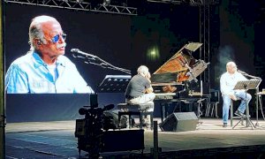 Alba: la poesia di Gino Paoli per l’ultima serata del festival Collisioni 'Grazie'