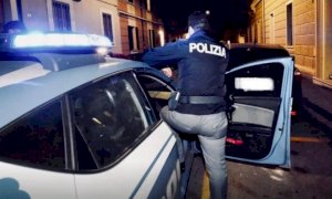 Pedinata e aggredita in via Caraglio, nel centro storico di Cuneo