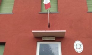 ''Il Sindaco e l'Amministrazione Comunale non c'entrano nulla con la sostituzione delle bandiere deteriorate''