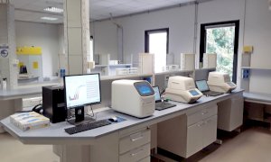 Inaugurato il laboratorio di La Loggia: la Regione punta ai 6 mila tamponi al giorno entro fine mese