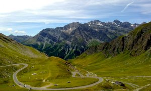 C'è la ciclo scalata al colle dell'Agnello, strada chiusa domenica 6 settembre