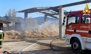 Incendio in un fienile a Bagnasco, sul posto i Vigili del Fuoco