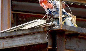 Garessio, carpentiere cadde da una lamiera per sette metri: a processo il capocantiere