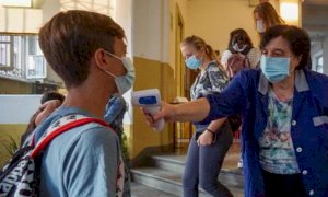 Il Tar dà ragione a Cirio (per ora): resta valida l'ordinanza sulla verifica della febbre nelle scuole