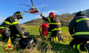 Crissolo, intervento dei vigili del fuoco a Prato Fiorito per soccorrere una mucca
