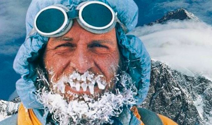Kurt Diemberger sale a Valloriate per raccontare il suo K2, la montagna del sogno e del destino