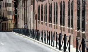 Mondovì, investì un bimbo dopo aver schivato un’auto in sosta: a processo entrambi i guidatori
