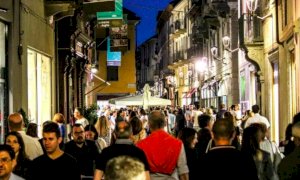 Ubriachi, risse e danneggiamenti: la ‘malamovida’ di Alba preoccupa le istituzioni