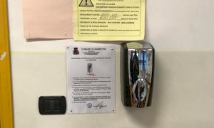 Dispenser di gel igienizzante automatici nelle scuole di Sampeyre