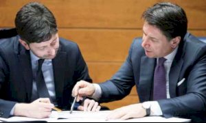 Sulla chiusura anticipata di bar e ristoranti potranno decidere le regioni