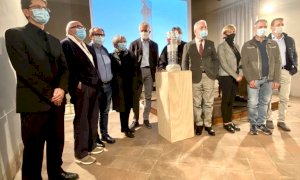 Saluzzo, gli artisti svelano il 'dietro le quinte' del monumento dedicato a Dalla Chiesa