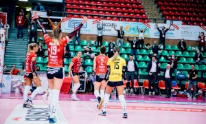 Pallavolo, la Bosca San Bernardo vince in rimonta il derby con Chieri