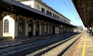 Spintone al capotreno per evitare la multa: nei guai un 25enne del Burkina Faso