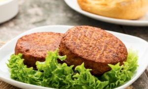 'Più trasparenza contro i finti hamburger': continua la battaglia di Coldiretti