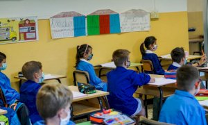 Scuola, il Ministero: 'Dai 6 anni in su mascherina obbligatoria anche in classe'