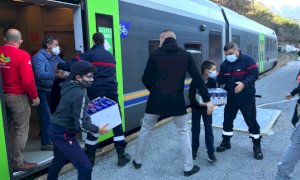 Un treno da Cuneo alla val Roya per portare beni di prima necessità agli alluvionati