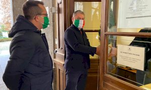 Cuneo, Lauria e Corbeddu donano un albero al Comune: ''Il verde rinfrancherà l'animo degli italiani''