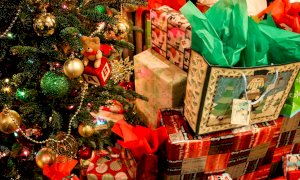 ‘‘Il governo invita ad acquistare regali tecnologici per Natale: una sconfitta per i negozianti’’
