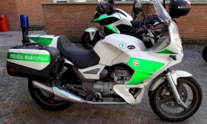 Il Comune di Alba mette all'asta un Ducato e due moto della Municipale