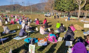 I bambini del plesso scolastico di Villar San Costanzo hanno celebrato la 'Festa degli Alberi'